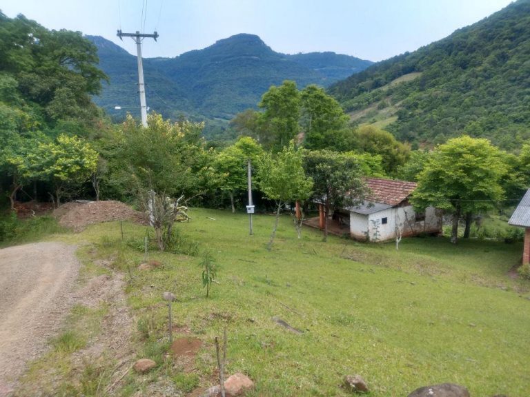 B-482     SÍTIO COM CASA ENXAIMEL E FANTÁSTICA VISTA PANORÂMICA!!!