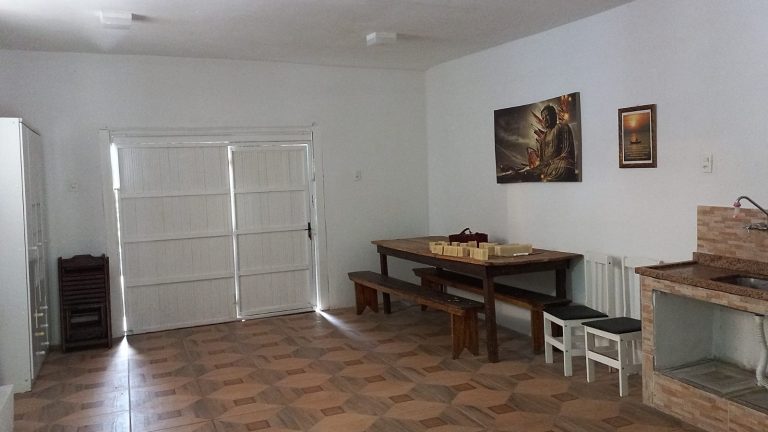 B-346     LINDÍSSIMA CASA NO BAIRRO BAVÁRIA!!!