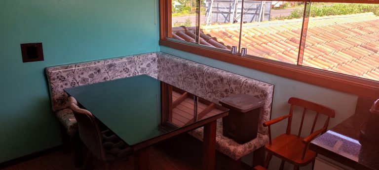 B-202  CASA DE FRENTE PARA A RS235 NA LINHA IMPERIAL – NOVA PETRÓPOLIS