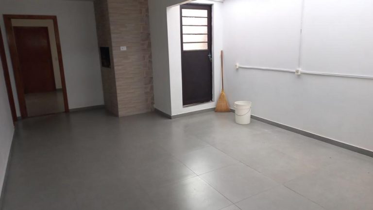 B-356     CASA NO CENTRO DE NOVA PETRÓPOLIS!!!