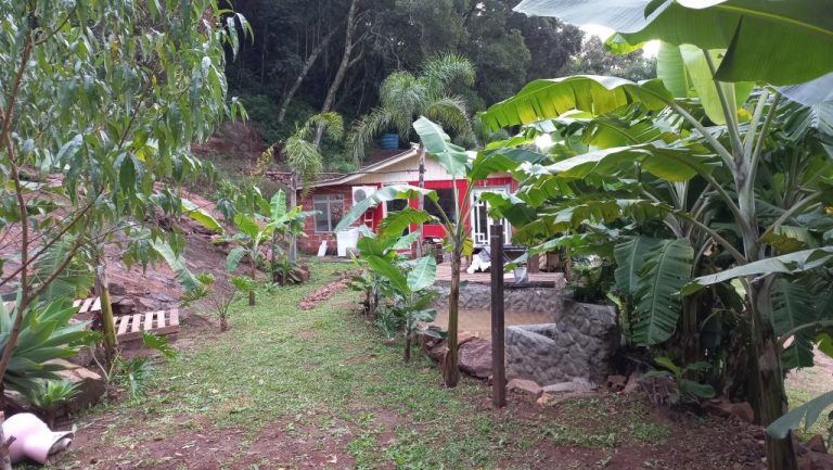 B-452     SÍTIO NO NINHO DAS ÁGUIAS COM LINDA VISÃO PANORÂMICA!!!