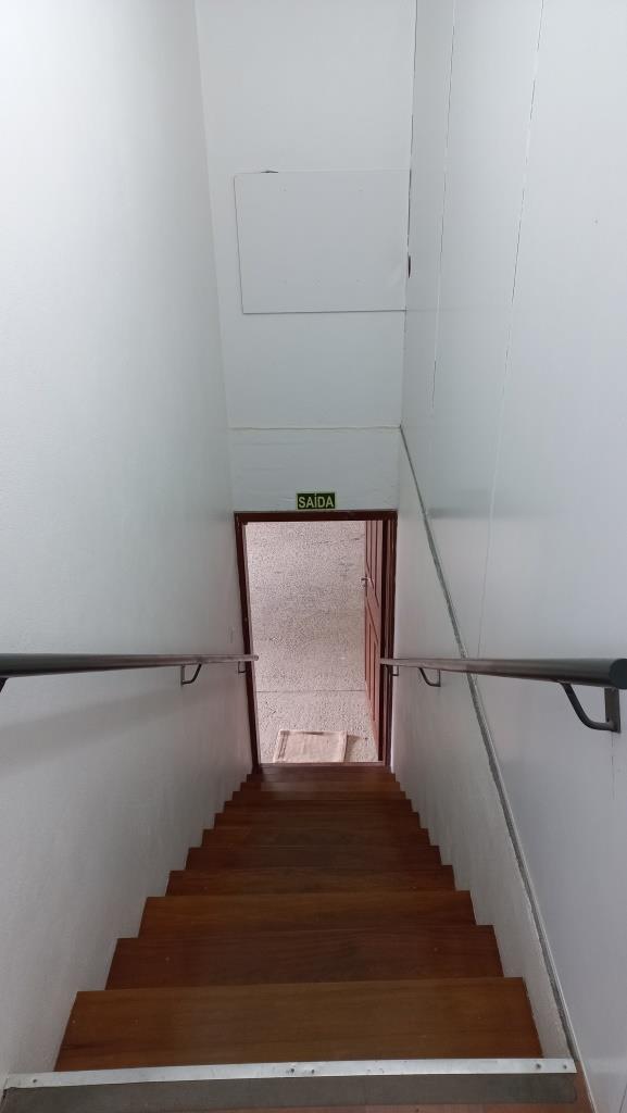 B-1018     DOIS ENORMES PAVILHÕES NO CENTRO DE NOVA PETRÓPOLIS!!!