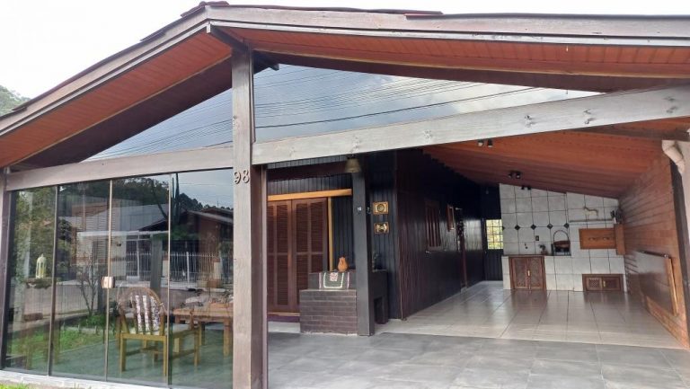 B-213     LINDA CASA EM NOVA PETRÓPOLIS-SERRA GAÚCHA!!!