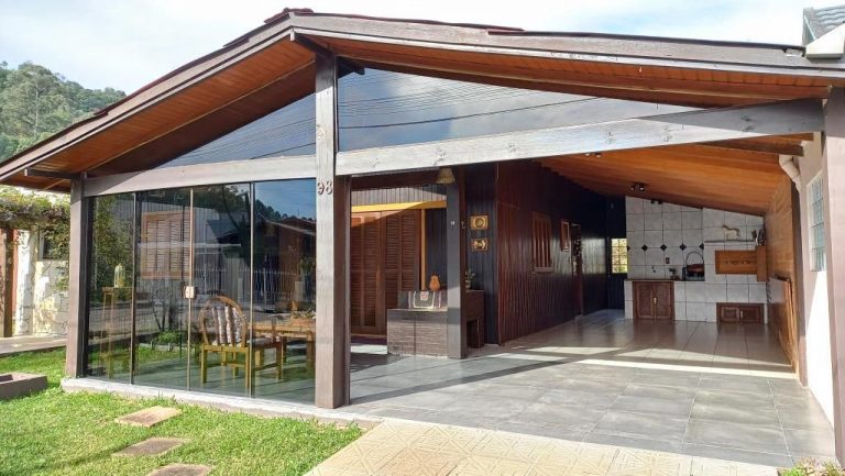 B-213     LINDA CASA EM NOVA PETRÓPOLIS-SERRA GAÚCHA!!!