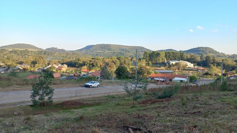 B-35     LINDÍSSIMO TERRENO COM VISTA PANORÂMICA MARAVILHOSA!!!