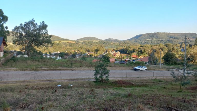 B-35     LINDÍSSIMO TERRENO COM VISTA PANORÂMICA MARAVILHOSA!!!
