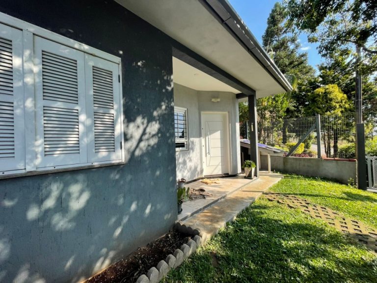 B-279    EXCELENTE CASA NA LINHA OLINDA-NOVA PETRÓPOLIS-RS