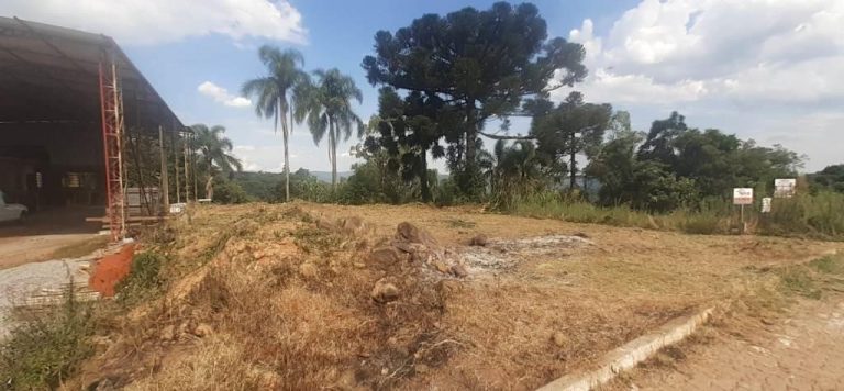 B-132   TERRENO COM FANTÁSTICA VISTA PANORÂMICA!!!