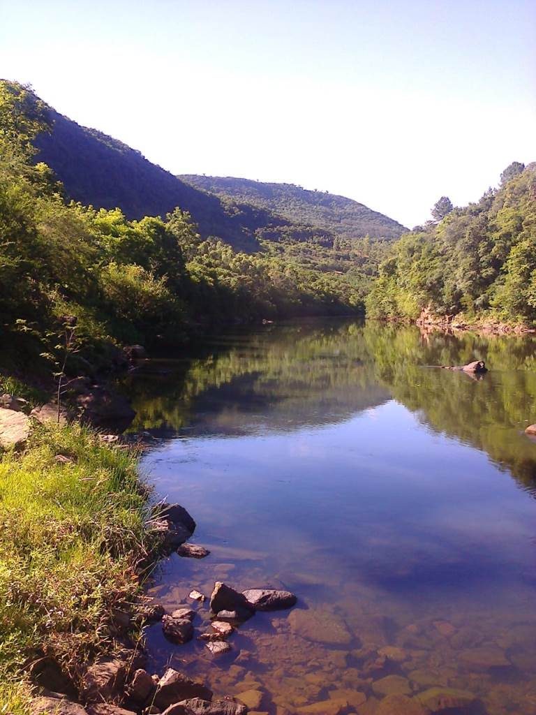 B-559     ÁREA TERRAS COM DIVISA NO RIO CAÍ !!!!