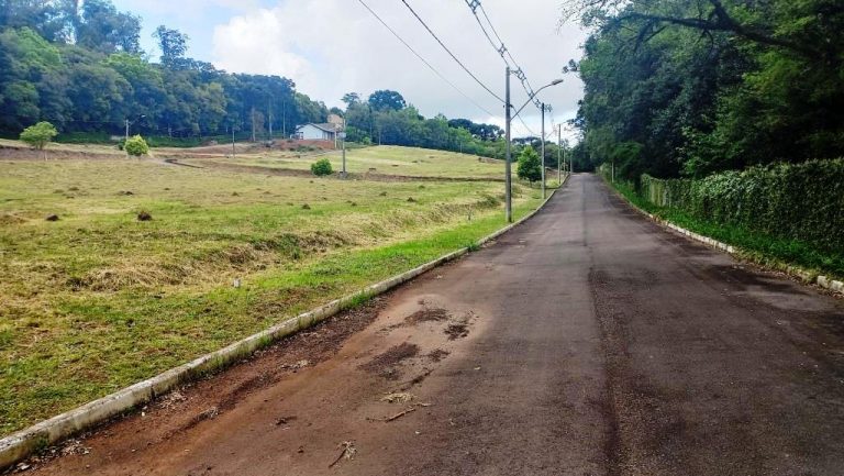 B-133     FANTÁSTICO TERRENO DE ESQUINA EM CONDOMÍNIO FECHADO!!!