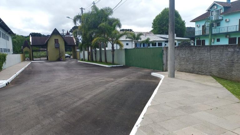 B-133     FANTÁSTICO TERRENO DE ESQUINA EM CONDOMÍNIO FECHADO!!!