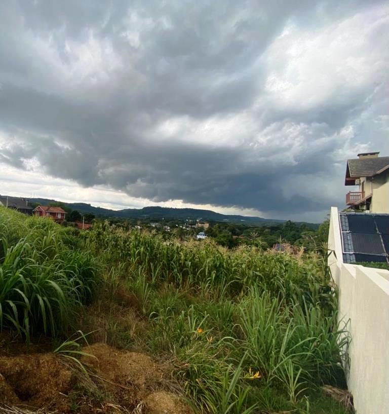 B-33     ENORME TERRENO COM LINDÍSSIMA VISTA PANORÂMICA!!!
