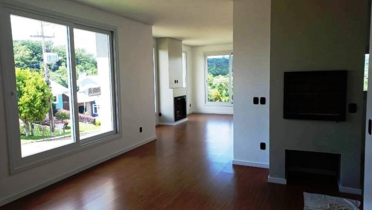 B-317 – LINDÍSSIMA CASA NOVA DE ESQUINA COM MARAVILHOSA VISTA PANORÂMICA!!!