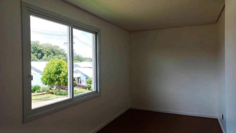 B-317 – LINDÍSSIMA CASA NOVA DE ESQUINA COM MARAVILHOSA VISTA PANORÂMICA!!!
