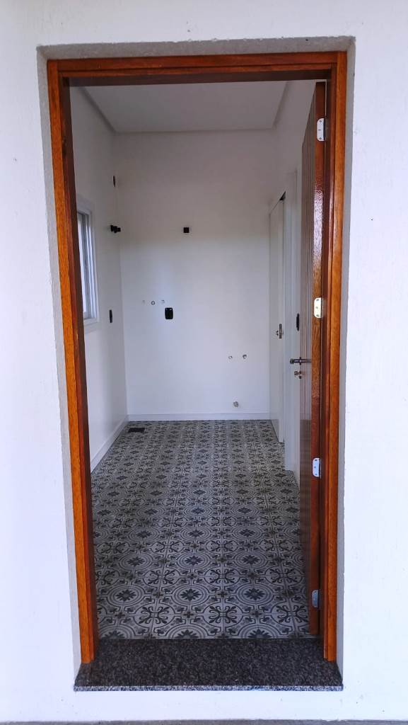 B-317 – LINDÍSSIMA CASA NOVA DE ESQUINA COM MARAVILHOSA VISTA PANORÂMICA!!!