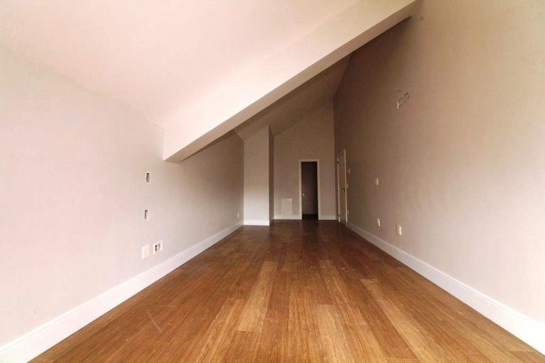 B – 608     LINDÍSSIMO APARTAMENTO NO CENTRO DE GRAMADO!!!