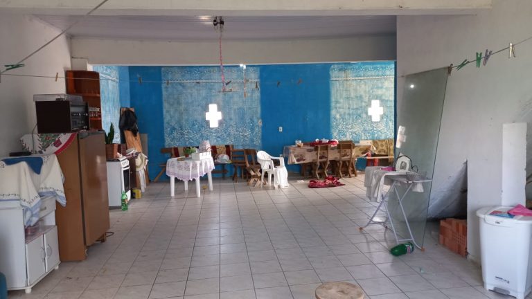 B-214     AMPLA CASA NO BAIRRO GERMÂNIA-NOVA PETRÓPOLIS!!!