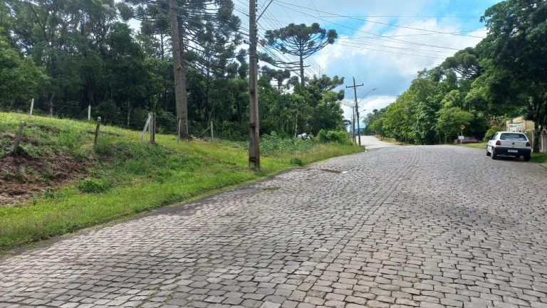 B-55     EXCELENTE TERRENO COM FRENTE PARA AV. GERMÂNIA!!!