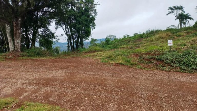 B-502     LINDÍSSIMA ÁREA DE TERRAS COM FANTÁSTICA VISTA PANORÂMICA!!!