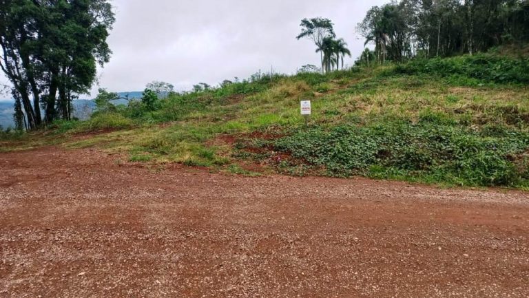 B-502     LINDÍSSIMA ÁREA DE TERRAS COM FANTÁSTICA VISTA PANORÂMICA!!!
