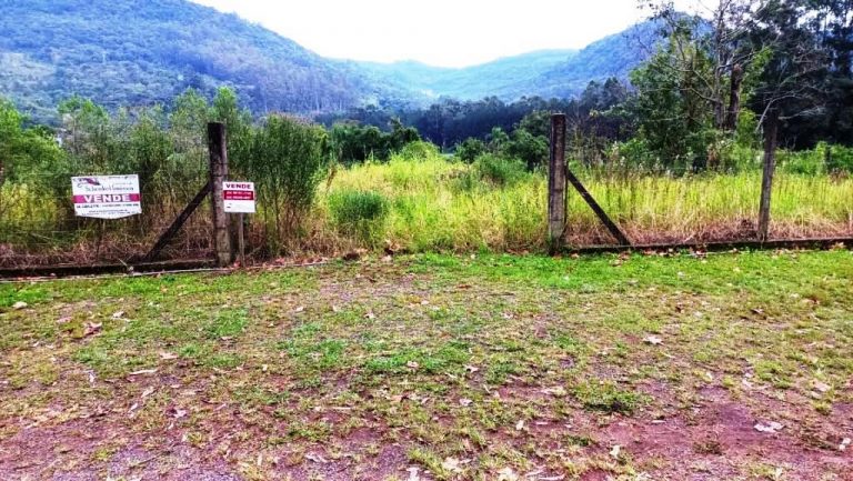 B-31     FANTÁSTICO TERRENO COM AMPLA FRENTE PARA O ASFALTO!!!