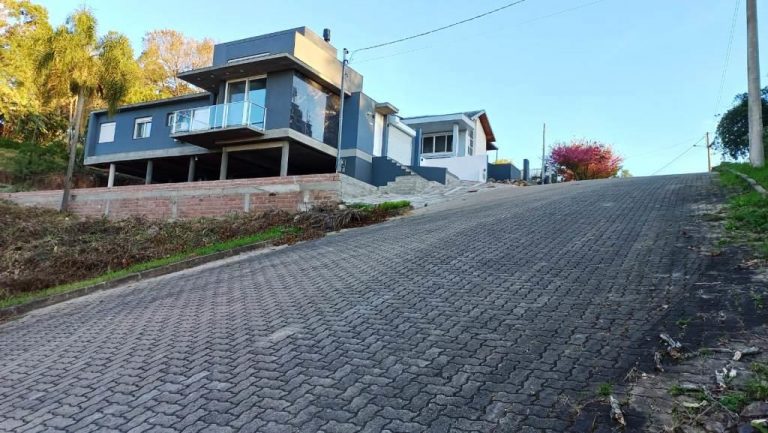 B-57     LINDO E AMPLO TERRENO DE ESQUINA!!!!