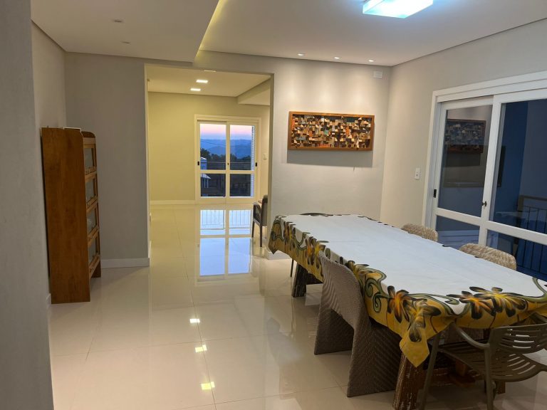 B-216     CASA LINDÍSSIMA COM VISTA PANORÂMICA MARAVILHOSA!!!!
