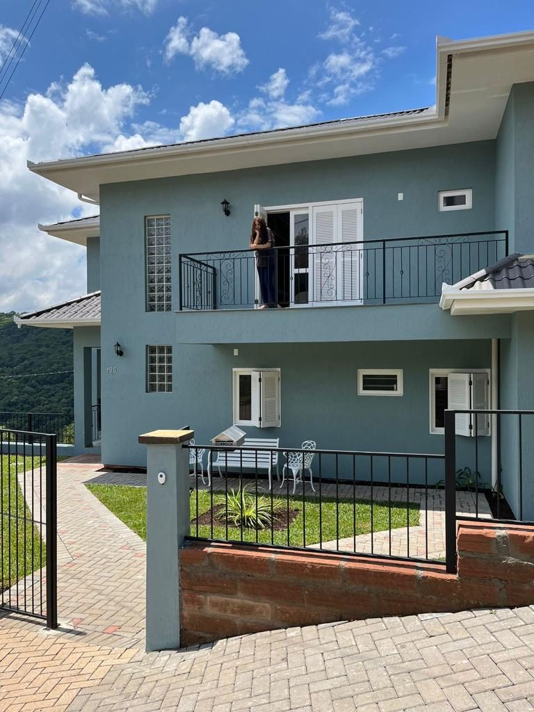 B-216     CASA LINDÍSSIMA COM VISTA PANORÂMICA MARAVILHOSA!!!!