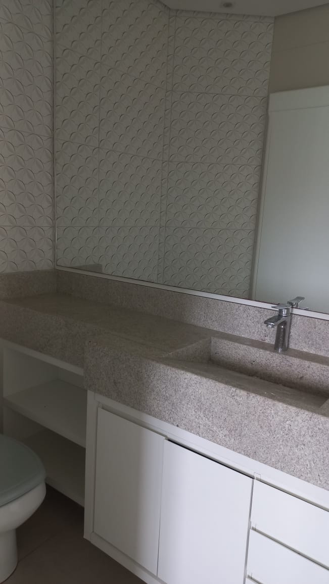 B-298     FANTÁSTICA CASA COM PISCINA TODA TÉRREA!!!
