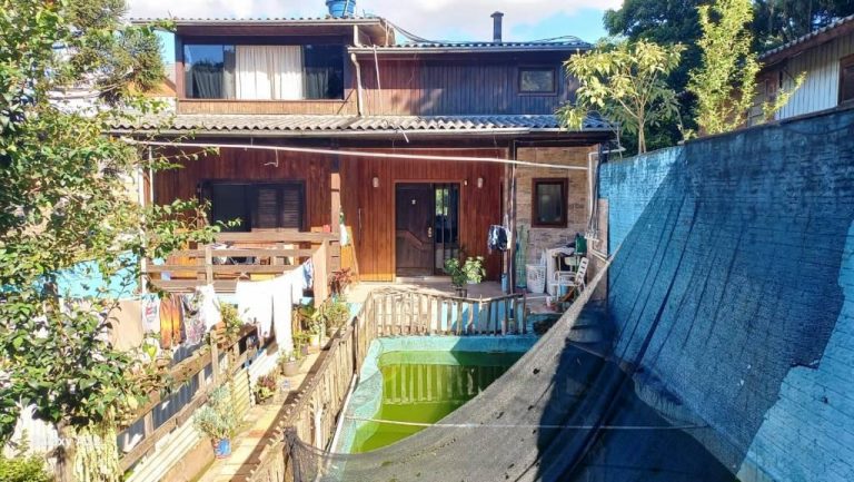 B-126     EXCELENTE E AMPLO TERRENO PARA EMPREENDIMENTO RESIDENCIAL NO CENTRO DE NOVA PETRÓPOLIS!!!