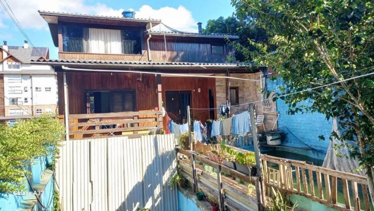 B-126     EXCELENTE E AMPLO TERRENO PARA EMPREENDIMENTO RESIDENCIAL NO CENTRO DE NOVA PETRÓPOLIS!!!
