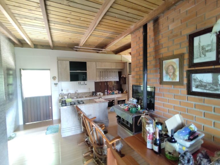 LINDO SÍTIO EM SANTA MARIA DO HERVAL