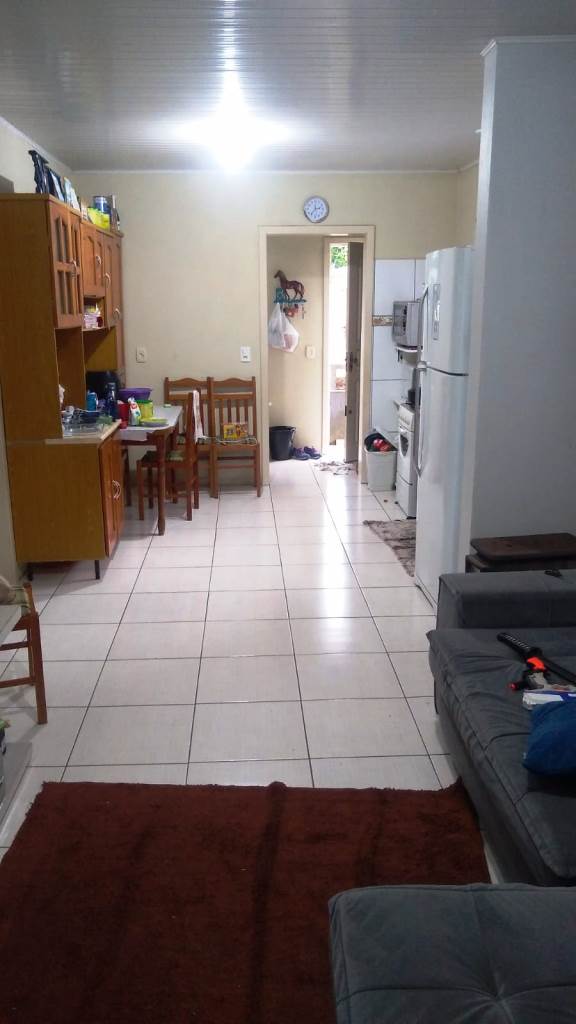 B-281    BELA CASA COM EXCELENTE LOCALIZAÇÃO!!!