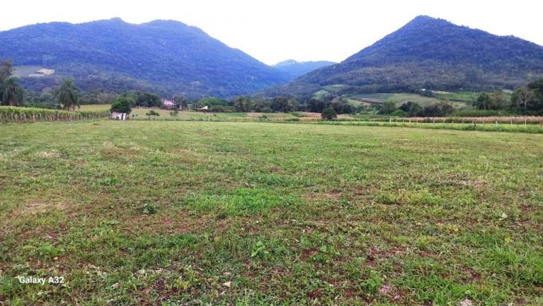 B-538     FANTÁSTICA ÁREA TERRAS, COMPLETAMENTE PLANA E 100% APROVEITÁVEL!!!
