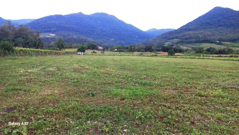 B-538     FANTÁSTICA ÁREA TERRAS, COMPLETAMENTE PLANA E 100% APROVEITÁVEL!!!