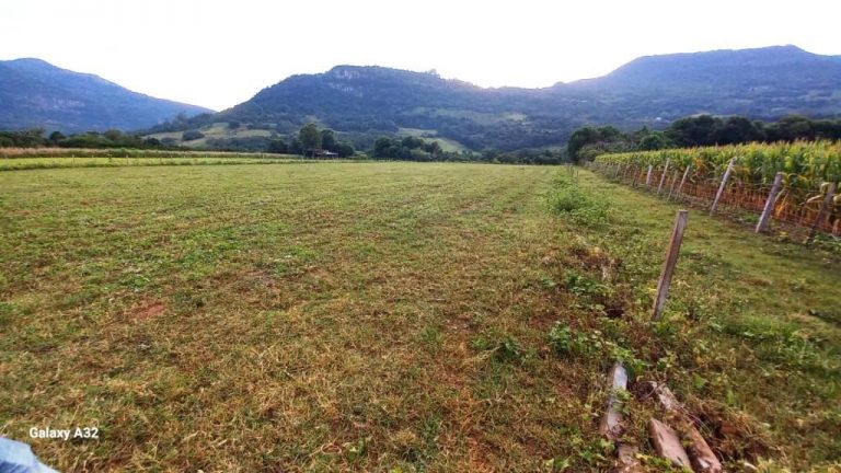 B-538     FANTÁSTICA ÁREA TERRAS, COMPLETAMENTE PLANA E 100% APROVEITÁVEL!!!