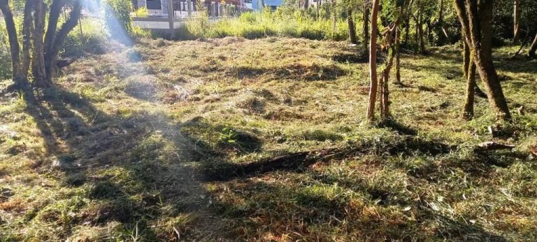 B-94     FANTÁSTICO TERRENO COM TODA INFRAESTRUTURA!!!