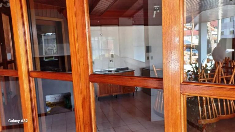 B-625     LINDO APARTAMENTO NO CENTRO DA CIDADE DE NOVA PETRÓPOLIS!!!
