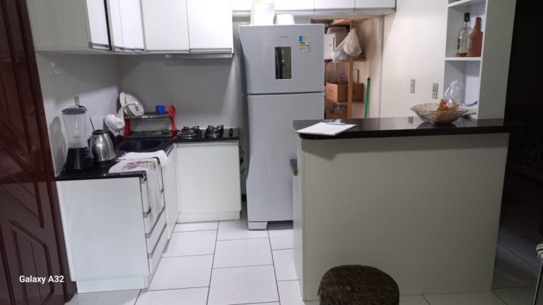 B-654     APARTAMENTO SEMIMOBILIADO COM PREÇO IMPERDÍVEL!!!