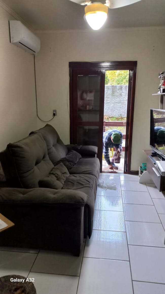 B-654     APARTAMENTO SEMIMOBILIADO COM PREÇO IMPERDÍVEL!!!