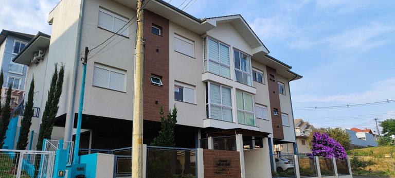 B-633     LINDÍSSIMO APARTAMENTO SEMIMOBILIADO!!!