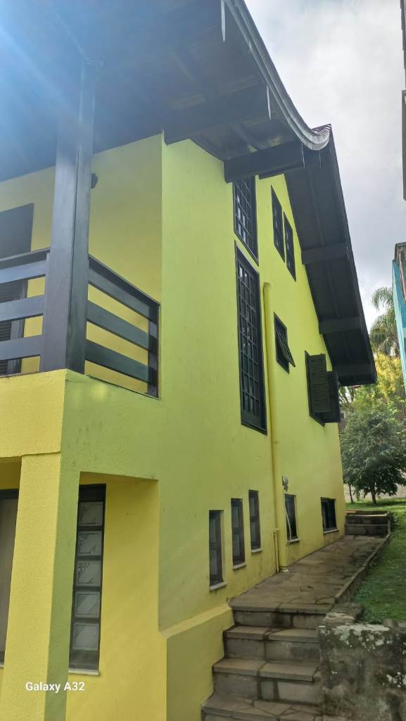 B-211     LINDÍSSIMA CASA COM PREÇO IMPERDÍVEL!!!!