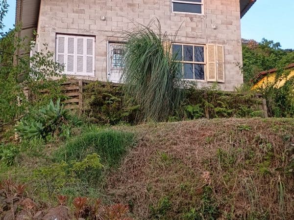 B-718 CASA EM NOVA PETRÓPOLIS
