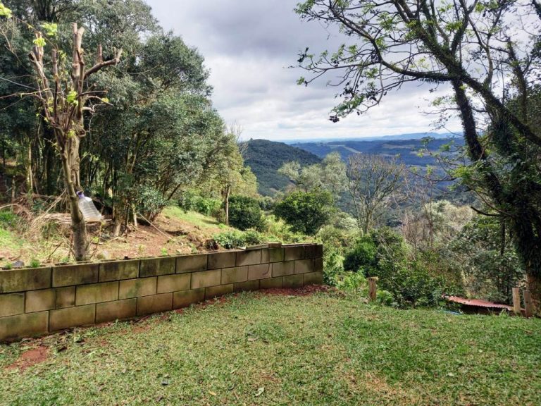 B-82     AMPLO TERRENO EM MORRO REUTER COM LINDÍSSIMA VISTA PANORÂMICA!!!