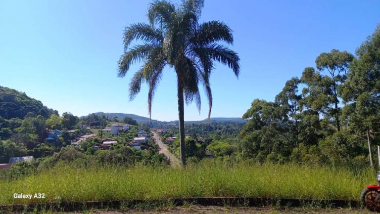 B-17     LINDO TERRENO DE ESQUINA COM VISTA PANORÃMICA!!!