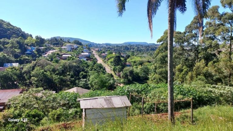 B-17     LINDO TERRENO DE ESQUINA COM VISTA PANORÃMICA!!!