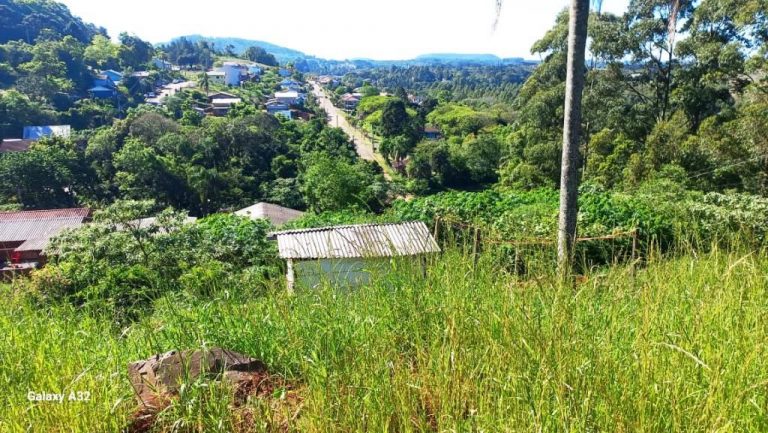 B-17     LINDO TERRENO DE ESQUINA COM VISTA PANORÃMICA!!!