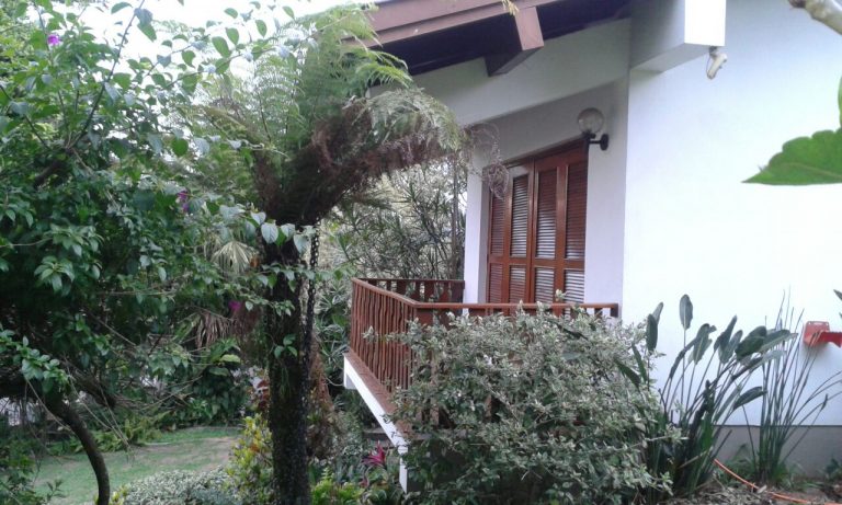B-715 CASA EM SAPIRANGA
