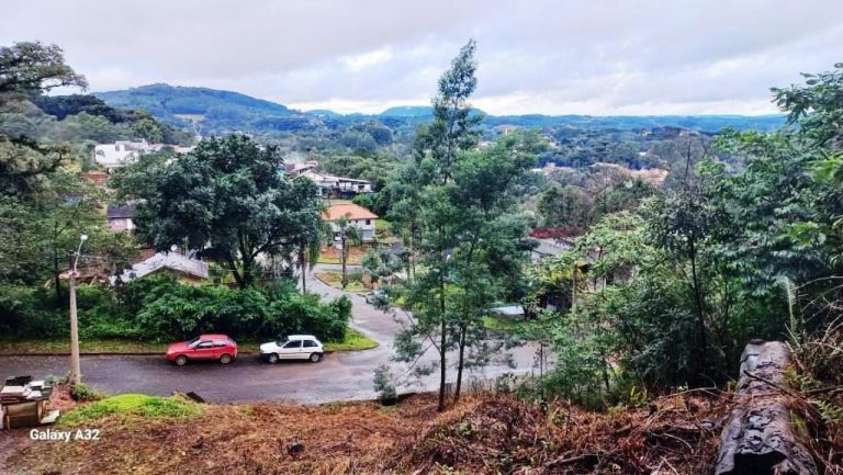 B-24     TERRENO COM LINDA VISTA PANORÂMICA!!!