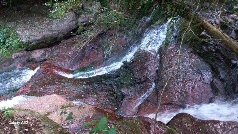 B-412     FANTÁSTICO SÍTIO, COMPLETO DE TUDO, RIO, CASCATA, AÇUDE, VISTA PANORÂMICA, ÁGUA, INTERNET!!!